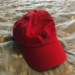 Polo red fashionable hat.